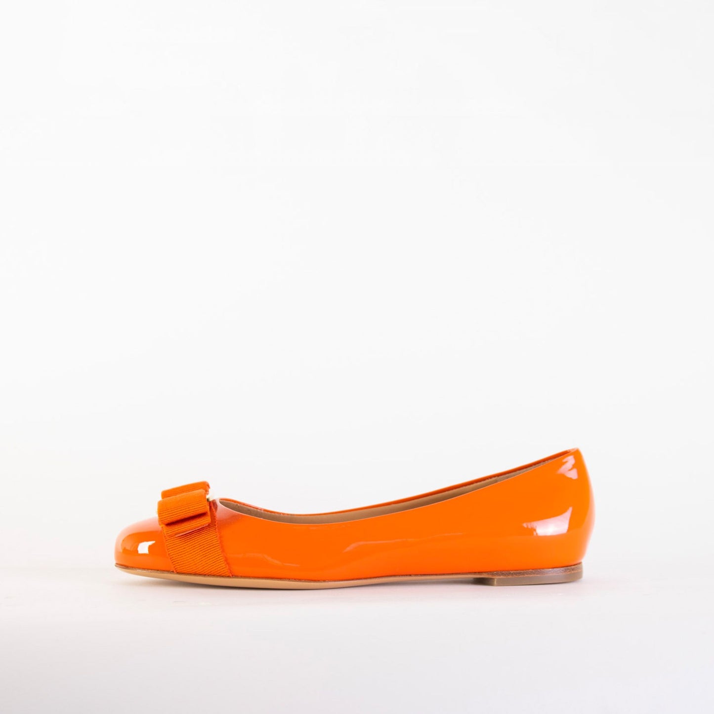 Salvatore Ferragamo Elegant Orange Leather Ballerinas