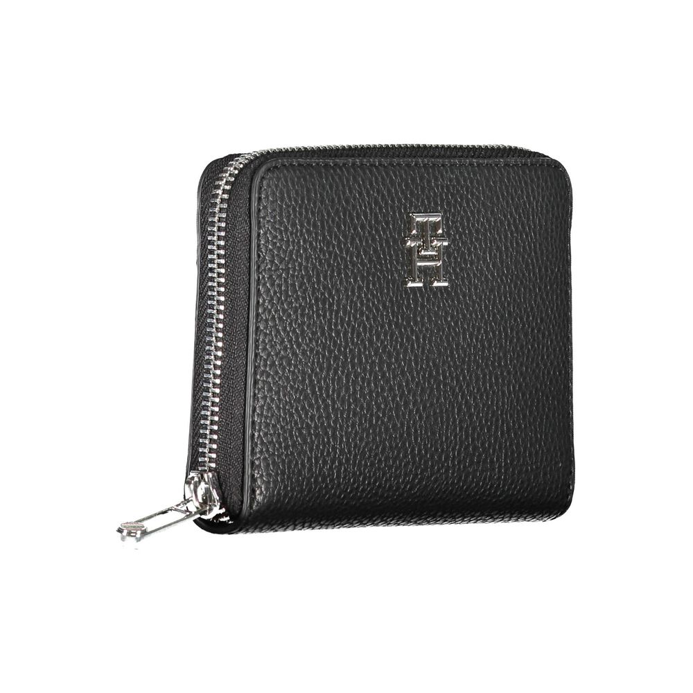 Tommy Hilfiger Sleek Black Polyethylene Wallet