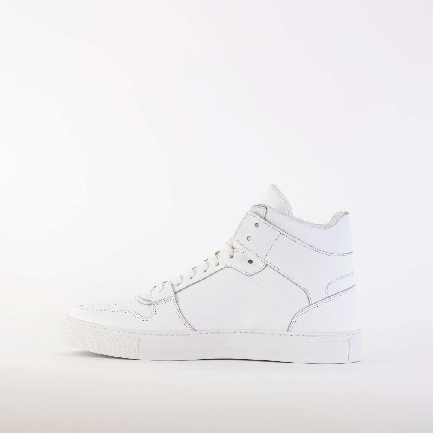 Roberto Cavalli Elevate Your Style with High-End White Sneakers