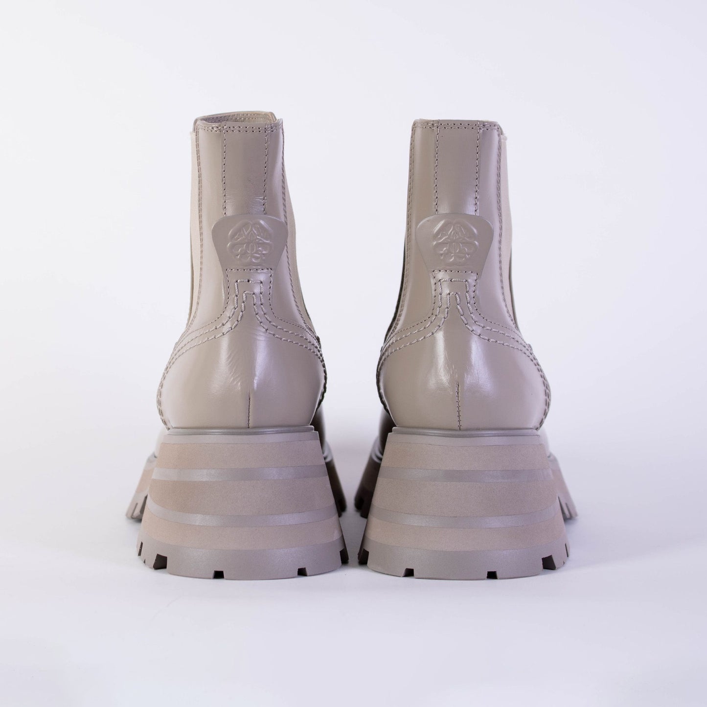 Alexander McQueen Elegant Taupe Brushed Leather Chelsea Boots